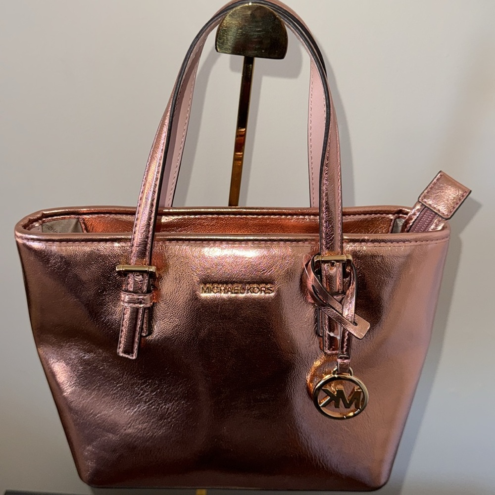 Authentic Michael Kors Tote with Crossbody Strap